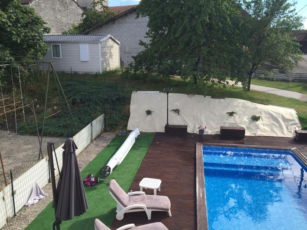 Au Repos De La Blaise Pensionat Exteriör bild